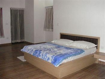 Sea Hawk Inn Bhīm Tāl Kültér fotó